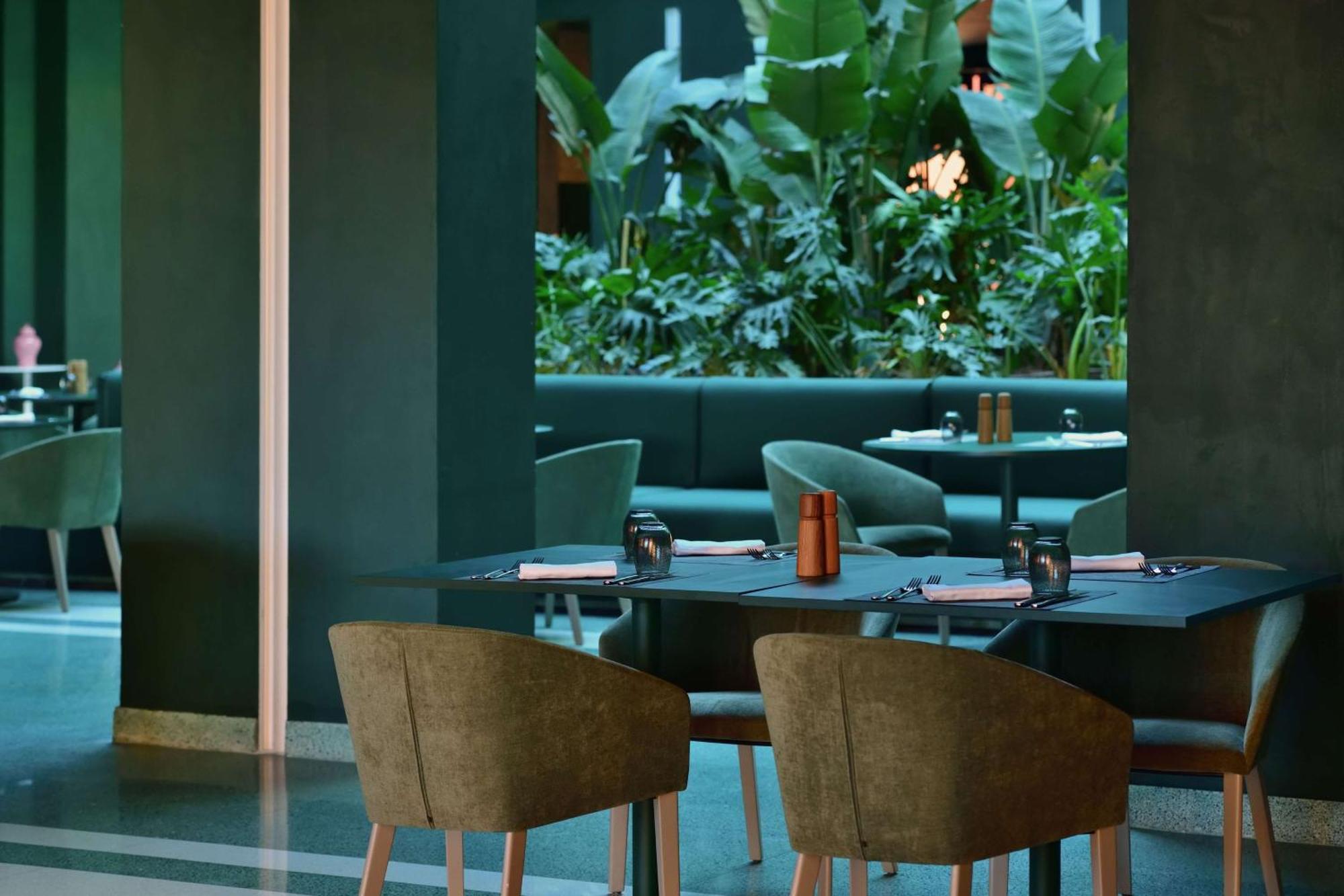 Doubletree By Hilton Ben Guerir Hotel & Residences Benguerir Zewnętrze zdjęcie