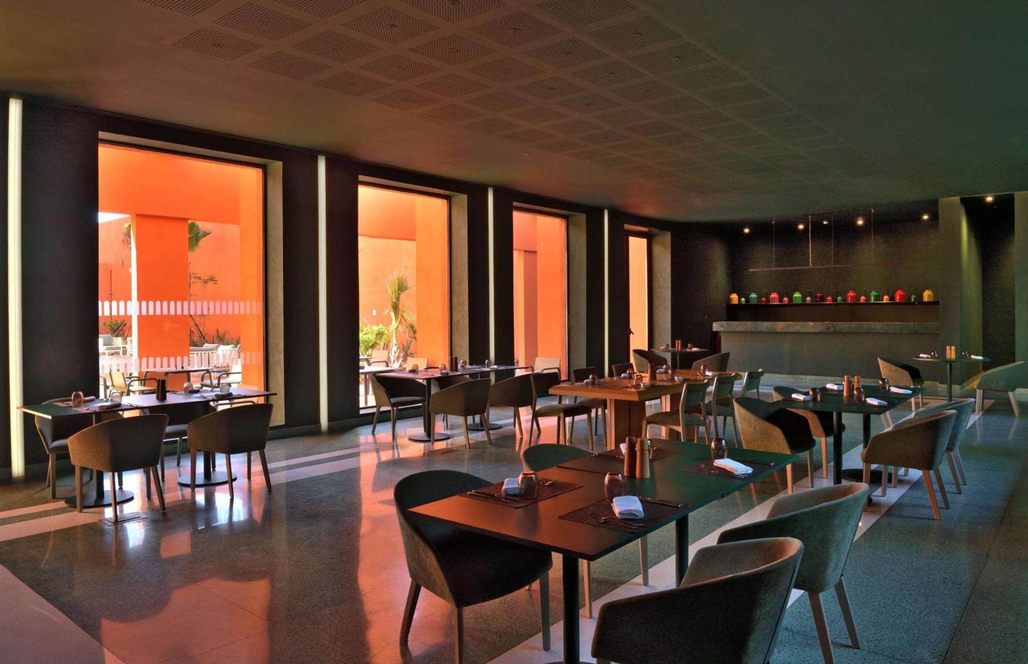 Doubletree By Hilton Ben Guerir Hotel & Residences Benguerir Zewnętrze zdjęcie