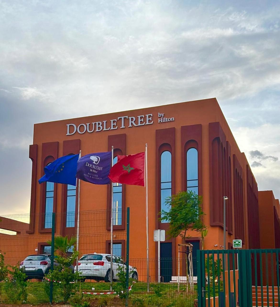 Doubletree By Hilton Ben Guerir Hotel & Residences Benguerir Zewnętrze zdjęcie